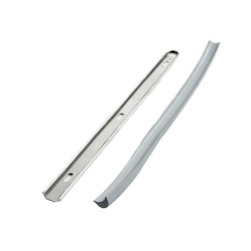 Front bumper outer seal D8098